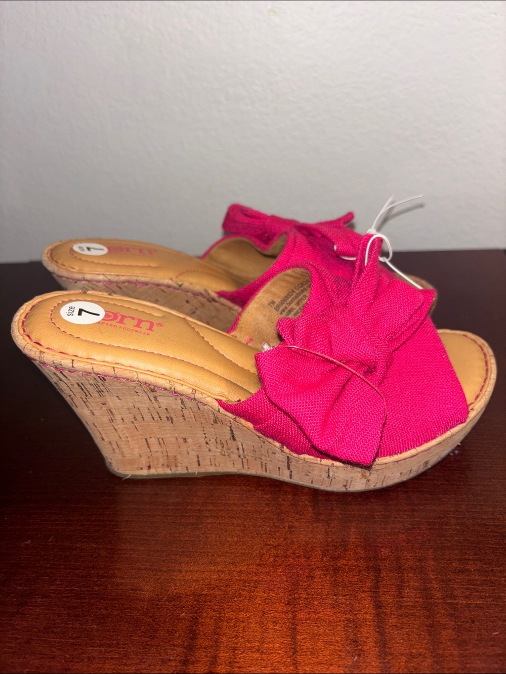 New BORN Women's Adalia Wedge Sandal - Picture 4 of 5